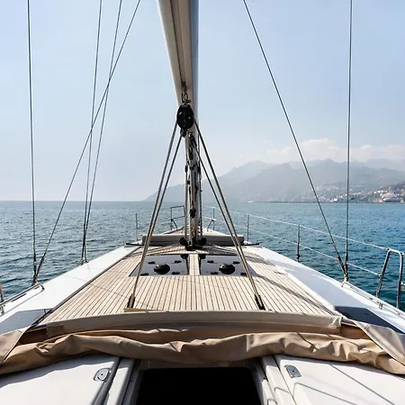 Sailboat Hanse 455 Ботель *
